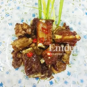 Sườn rim mắm cay
