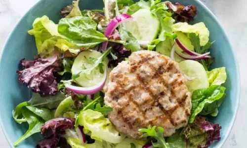 Bánh hamburger cá ngừ