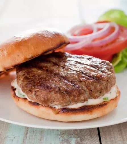 Bánh hamburger gà tây nướng