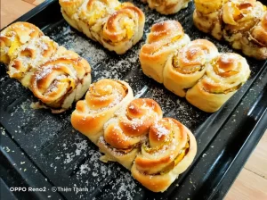 Bánh mì cuộn thơm – Tô  Thiện Thành