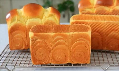 Bánh mì gối bí ngô – Huynh Phuong Ngoc