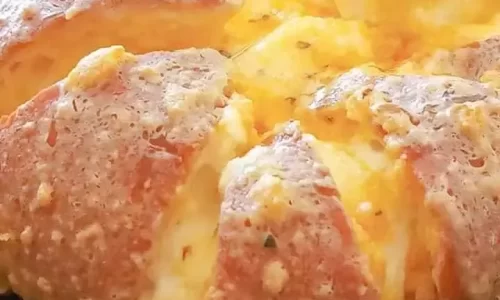 Bánh mì phô mai sốt bơ tỏi / Sốt Trứng Muối – Trang Lê