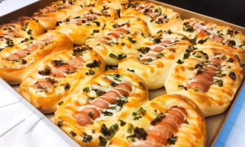 Bánh mì xúc xích – Huynh Phuong Ngoc