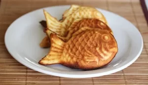 Bánh cá hoặc bánh hotdog