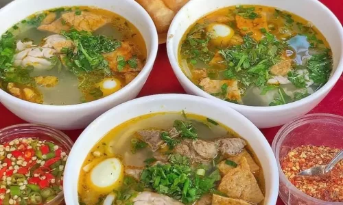 Bánh canh Đà Nẵng – Nghi’s Kitchen