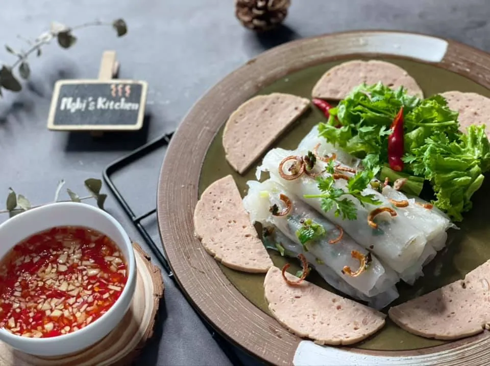 Bánh cuốn nóng nhân thịt -  Nghi's Kitchen