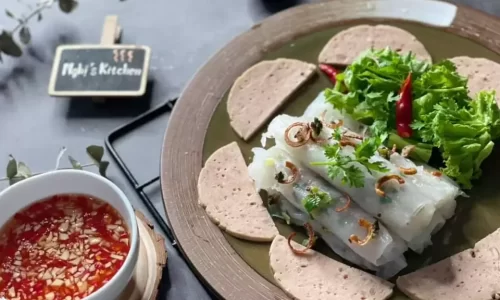 Bánh cuốn nóng nhân thịt –  Nghi’s Kitchen