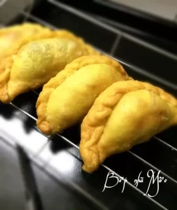 Bánh gối nhân mặn – Memory