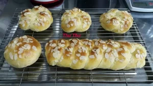 Bánh mì hoa cúc truyền thống – Thư Thư