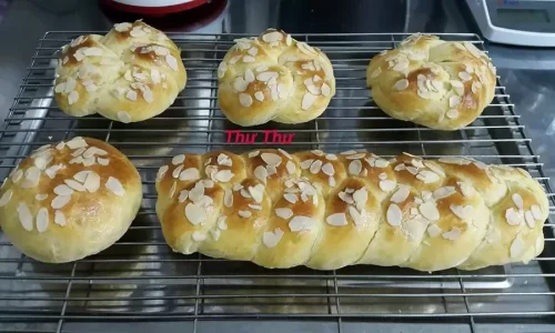 Bánh mì hoa cúc truyền thống – Thư Thư