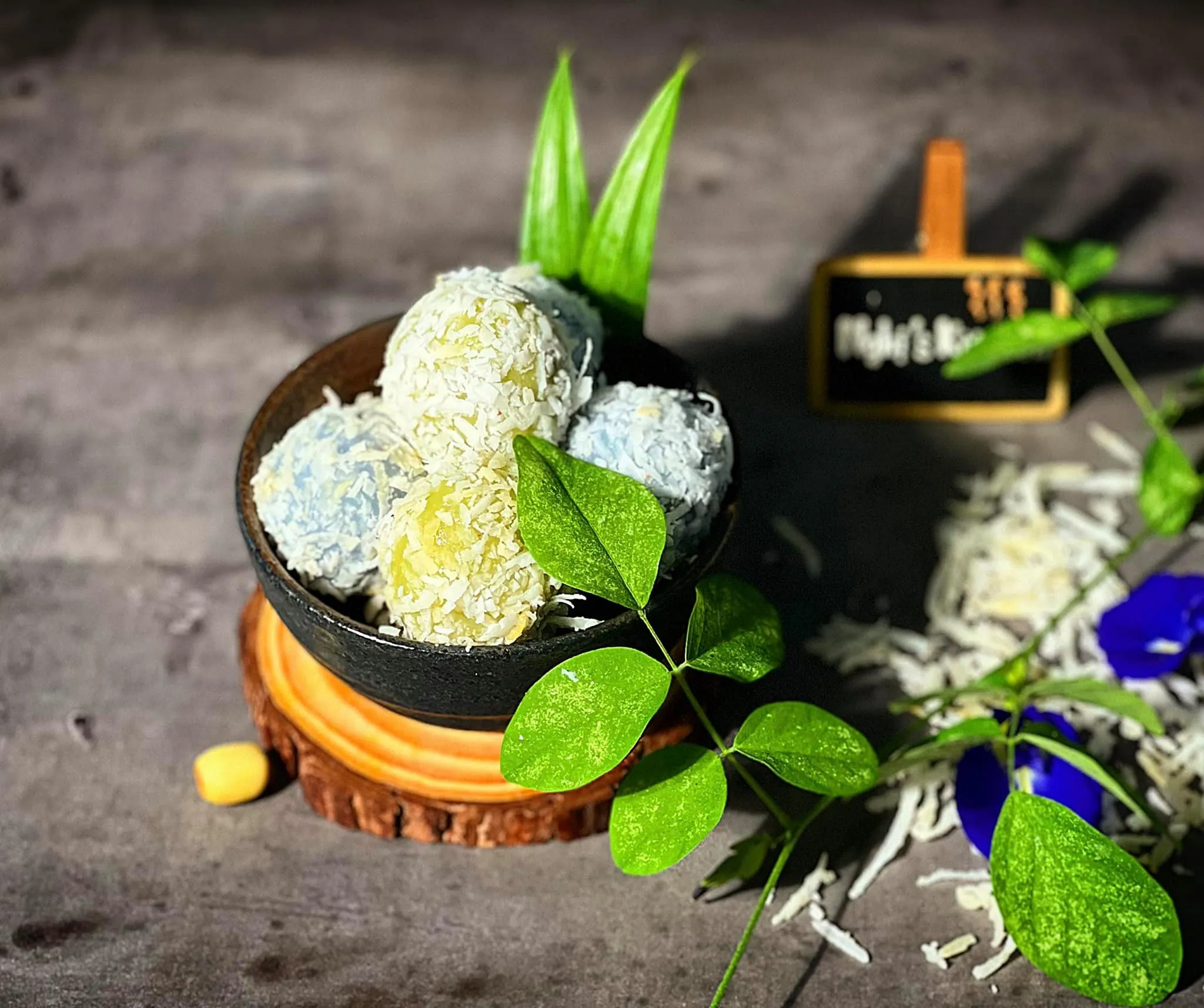 Bánh nếp nhân dừa thốt nốt - Khanomtom - Nghi's kitchen