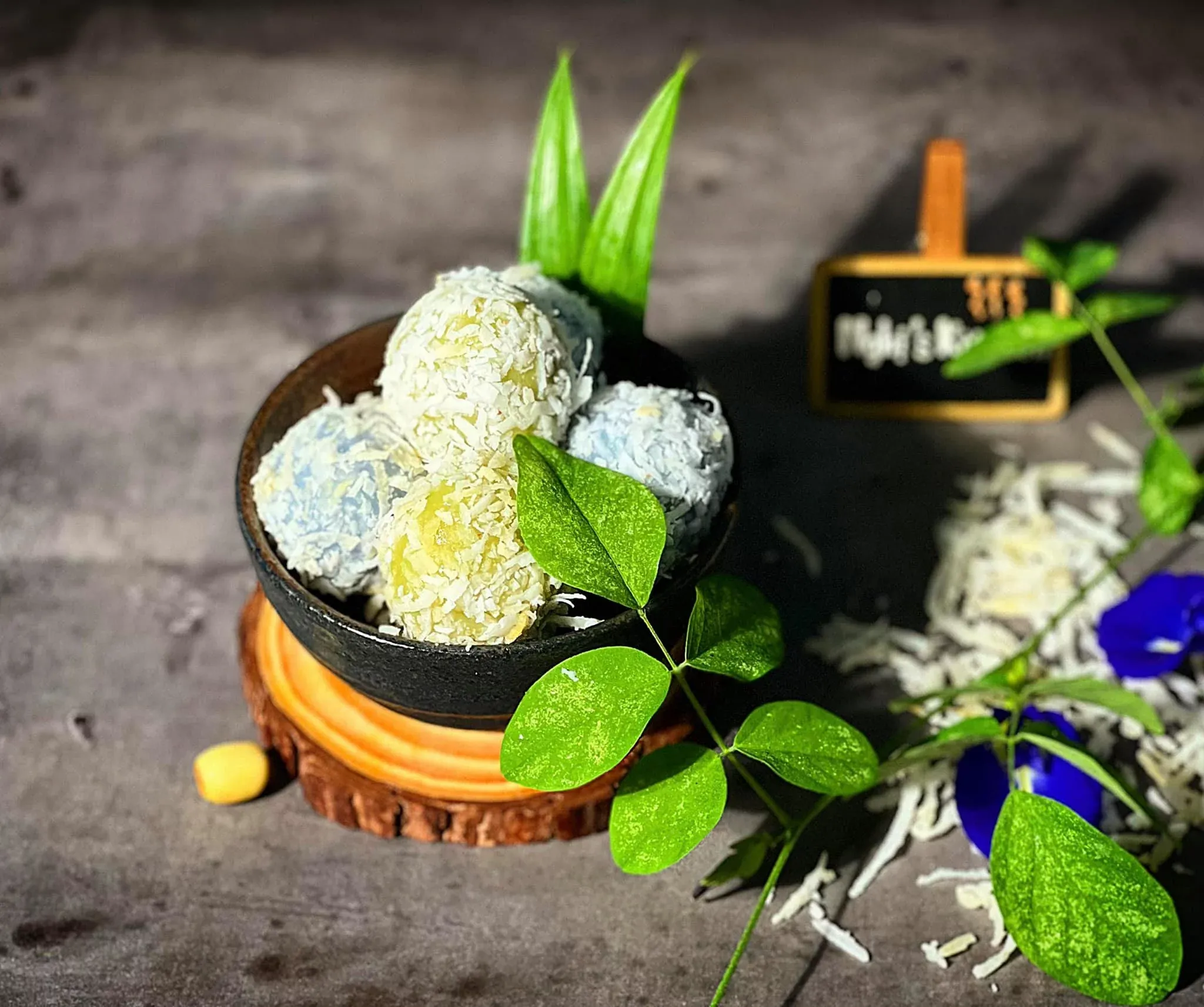 Bánh nếp nhân dừa thốt nốt - Khanomtom - Nghi's kitchen