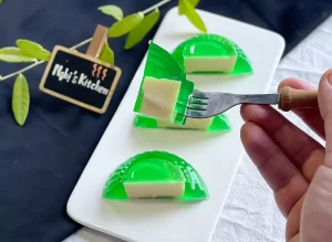 Bánh trứng sữa rau câu lá dứa – Nghi’s Kitchen