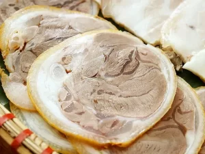 Bắp chân giò luộc