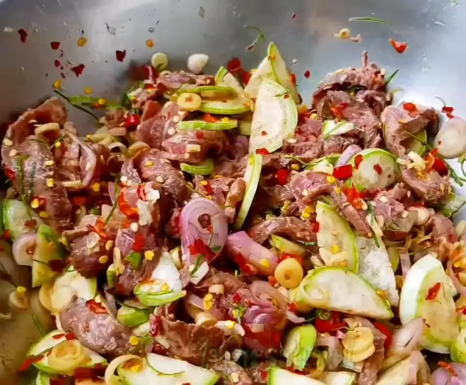 Bò bóp thấu Thái Lan - Thanh Bùi