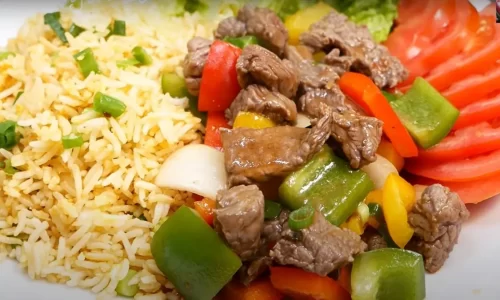 Bò lúc lắc – Cơm chiên giòn – Vành Khuyên