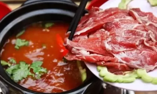 Lẩu bò nhúng ớt – Nghi’s Kitchen