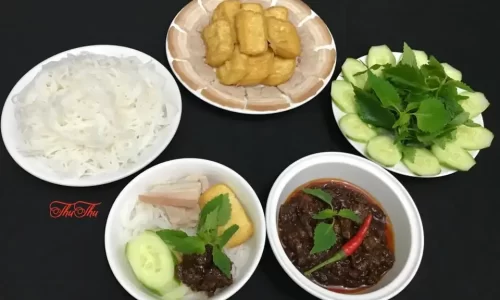 Bún mắm ruốc xào thịt ba chỉ – Thư Thư
