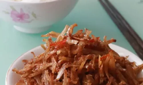 Cá cơm khô rim chua ngọt