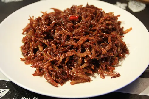 Cá cơm khô rim nước mắm