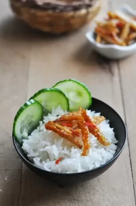 Cá cơm rim nước mắm