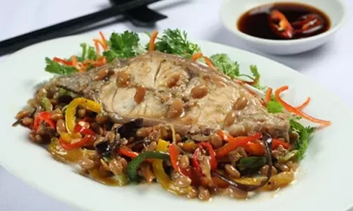 Cá điêu hồng chưng tương