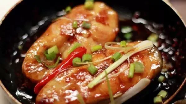 Cá kho tộ - Cá basa, cá thu kho tộ - 100 món ăn Việt