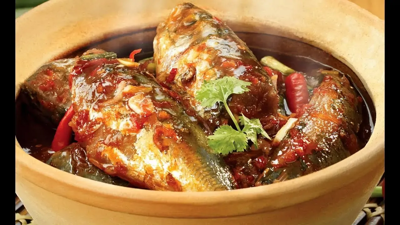 Cá nục kho tiêu