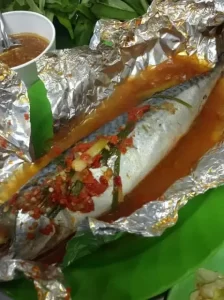 Cá nục nướng giấy bạc – Nghi’s Kitchen