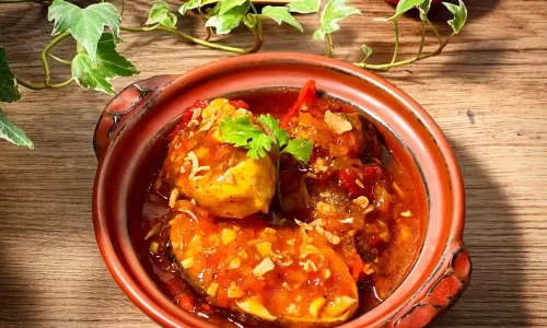 Cá ngừ sốt cà – Sốt cà chua – Nghi’s Kitchen