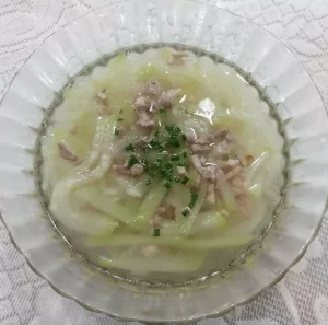 Canh bầu nấu thịt băm