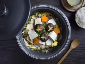 Canh đậu hũ non nấu nấm kiểu Nhật