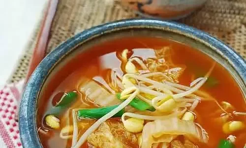 Canh thịt bò kim chi Hàn