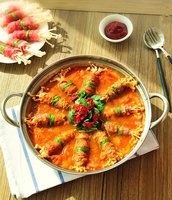 Canh kim chi thịt bò nấm kim châm