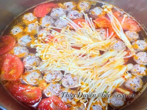Canh nấm kim châm nấu mọc