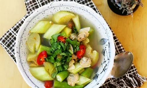 Canh nghêu nấu chua