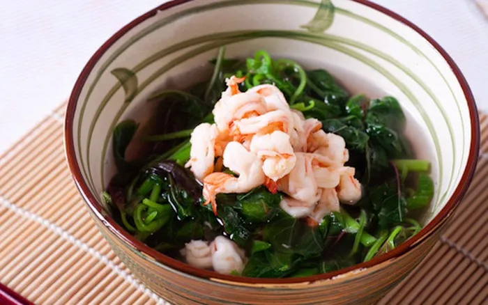 Canh rau dền nấu tôm