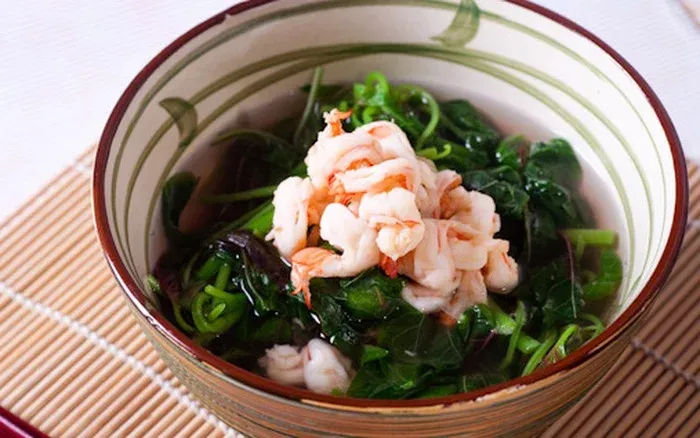 Canh rau dền nấu tôm