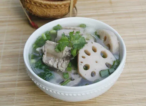 Canh sườn củ sen