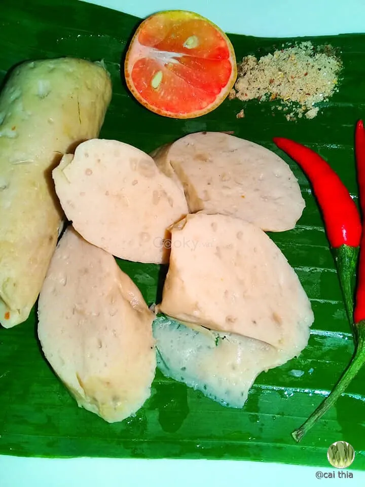 Chả lụa gà - Bánh mì chả lụa