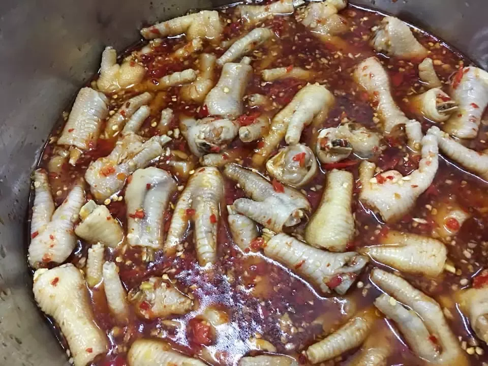 Chân gà ngâm muối ớt - Huỳnh Hiếu Nguyễn