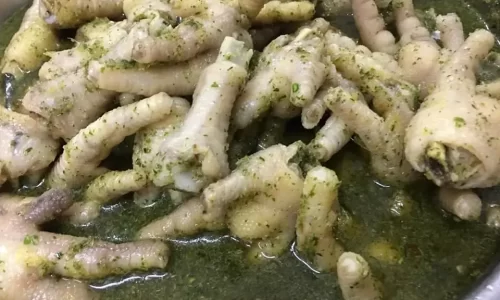 Chân gà ngâm muối Thái – Huỳnh Hiếu Nguyễn