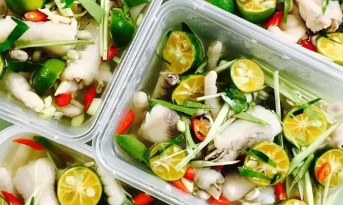 Gỏi chân gà ngâm sả tắc