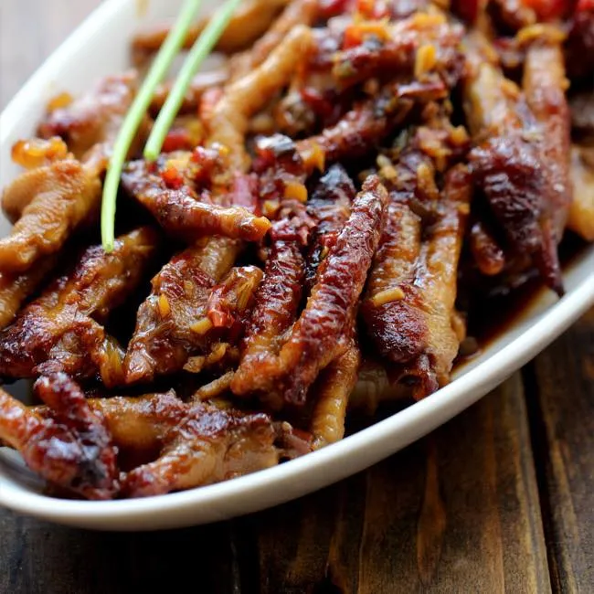 Chân Gà om nước tương kiểu Hoa - Ryan Phạm