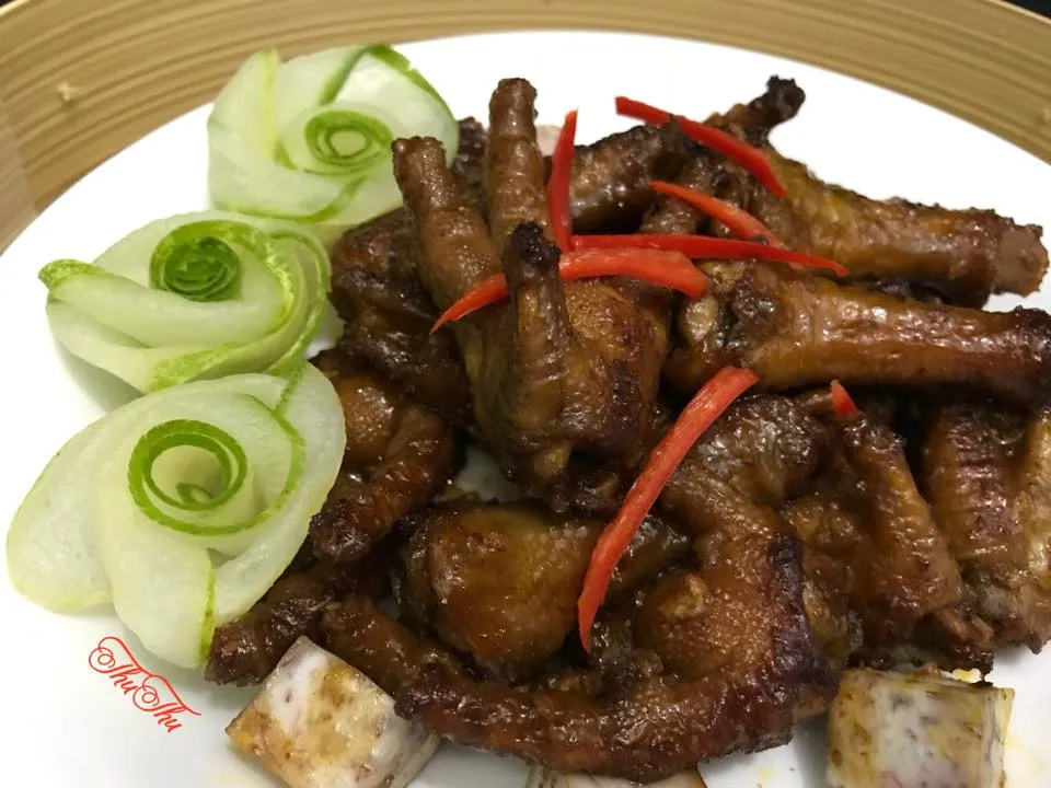 Chân gà tàu xì - Thư Thư