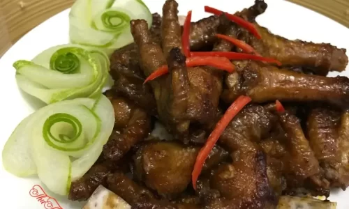Chân gà tàu xì – Thư Thư