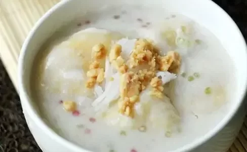 Chè chuối thưng nước cốt dừa – Thụy Như