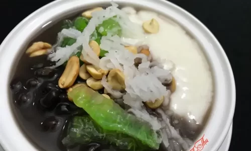 Chè đậu đen bánh lọt nước cốt dừa – Thư Thư