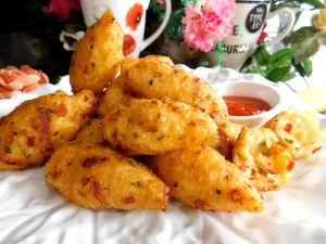 Cơm nắm chiên giòn
