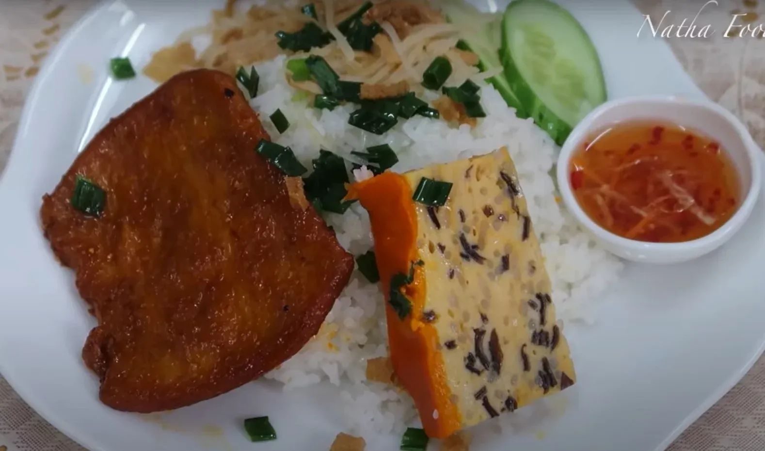 Cơm tấm sườn bì chả chay - Natha Food